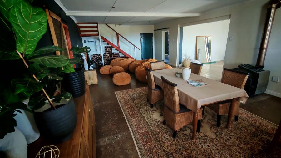 6 Bedroom Property for Sale in Middelburg Eastern Cape